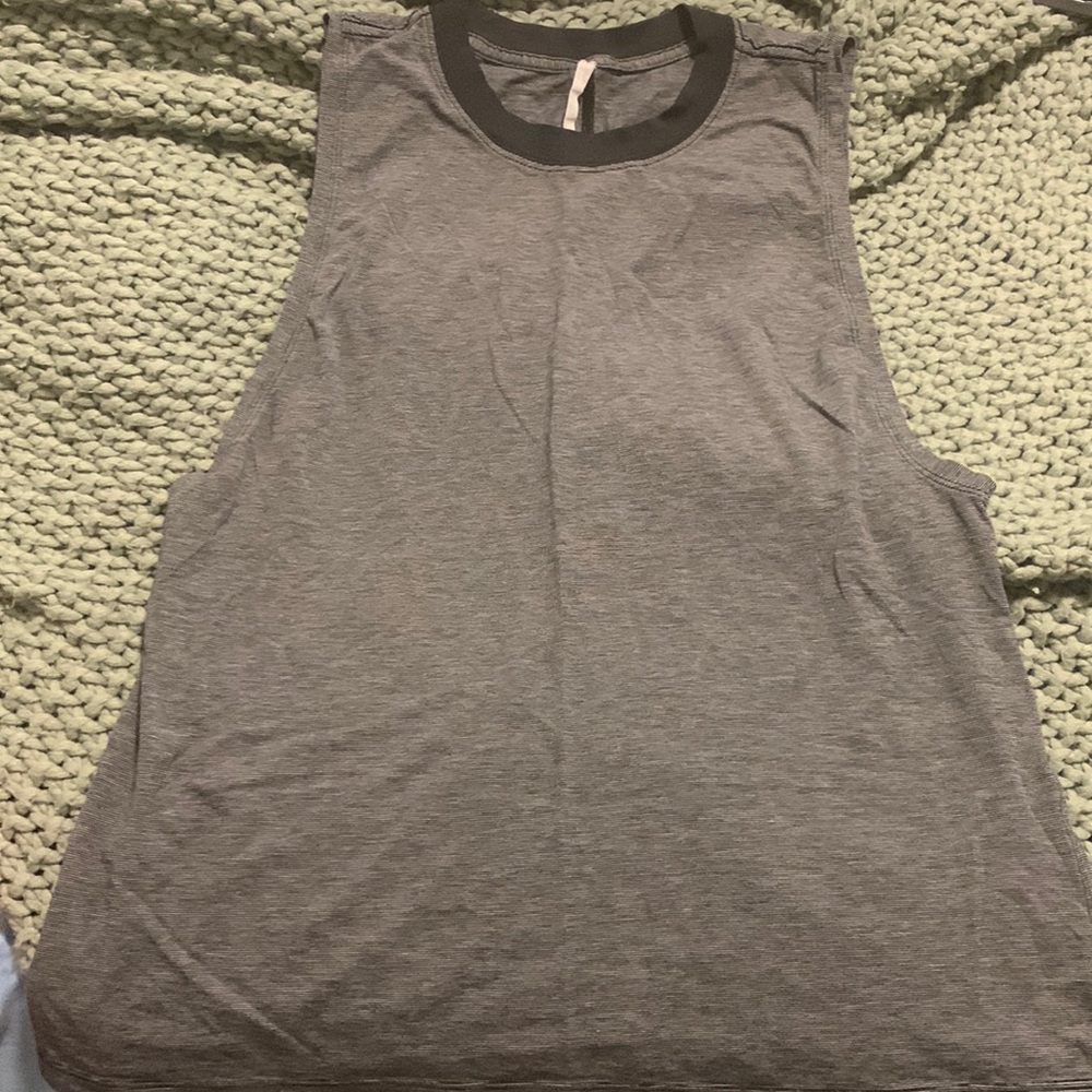 Lululemon tank